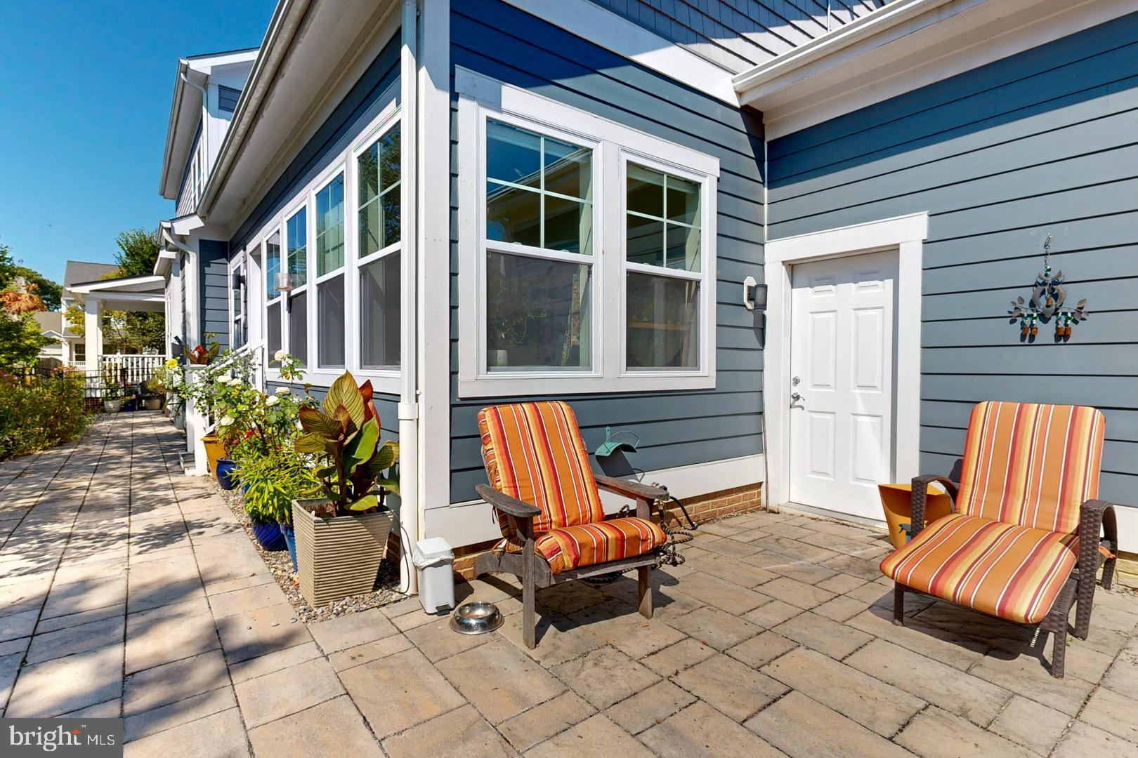 8061 N FORK BOULEVARD