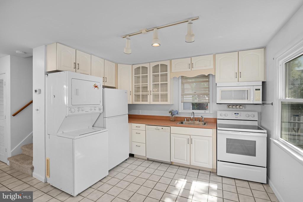 303 MARKET STREET 5