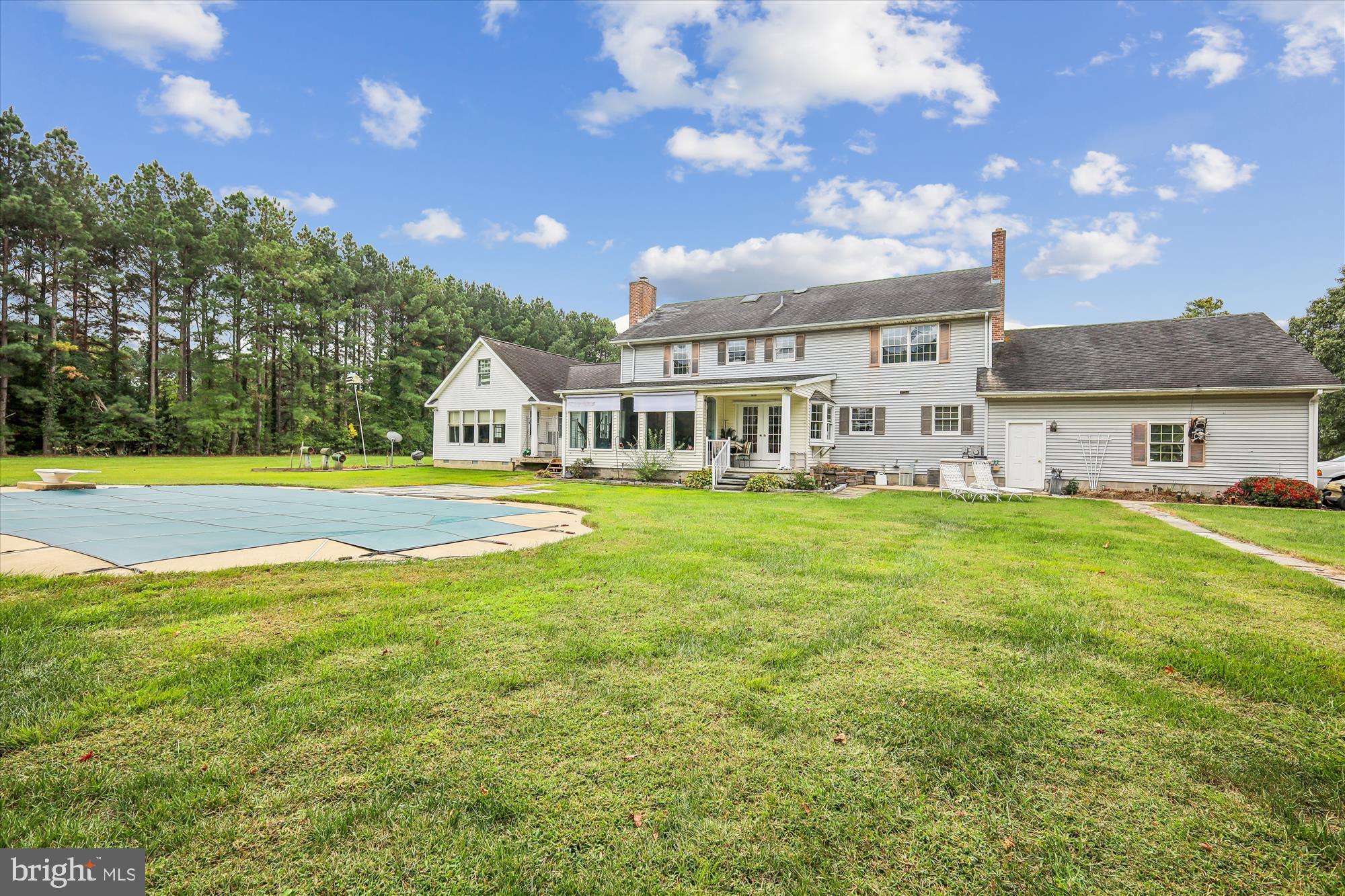 9517 GULLEYS COVE LANE