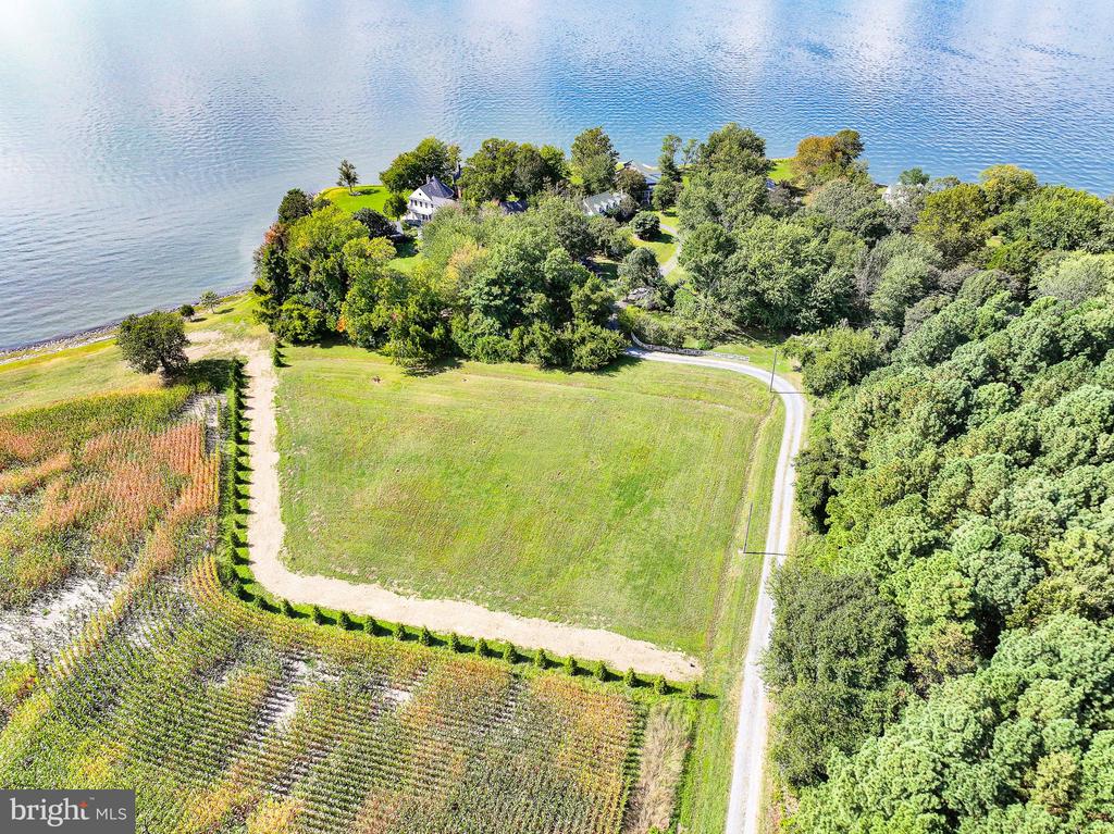 9998 WADES FARM LANE
