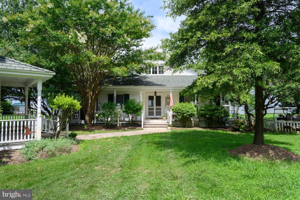9998 WADES FARM LANE