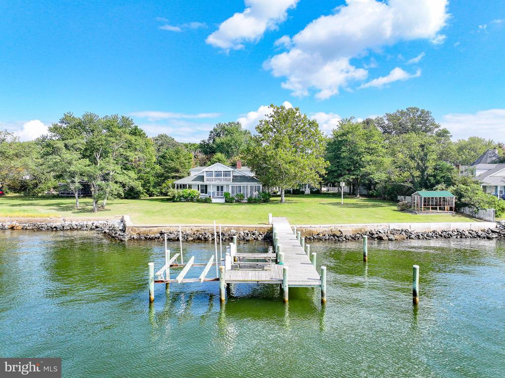 9998 WADES FARM LANE