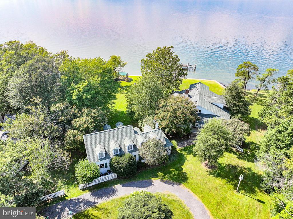 9998 WADES FARM LANE
