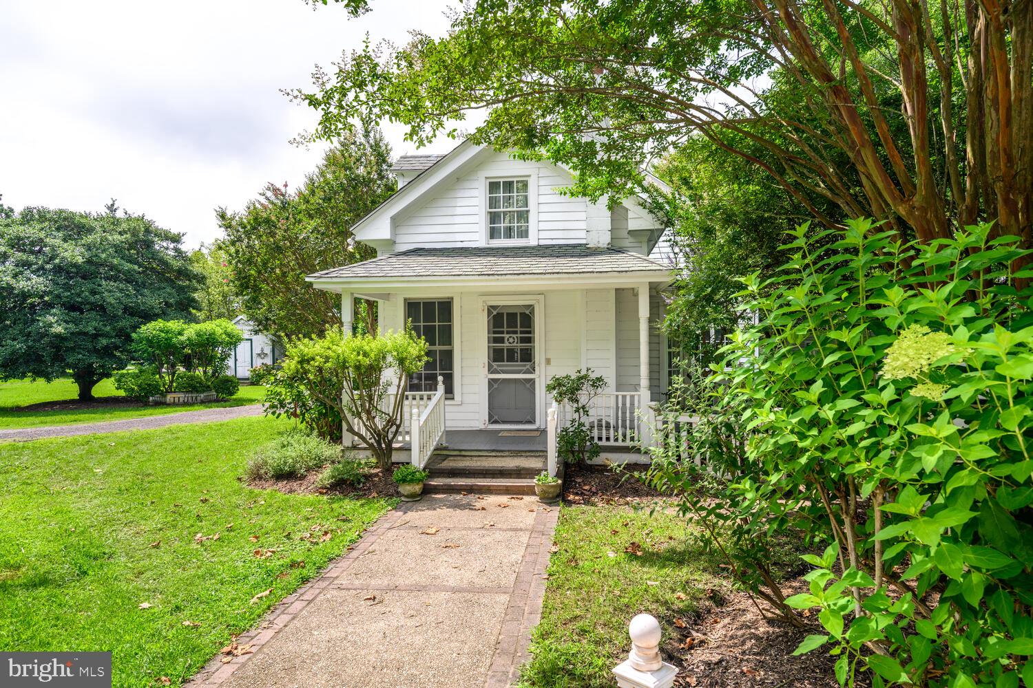 9998 WADES FARM LANE