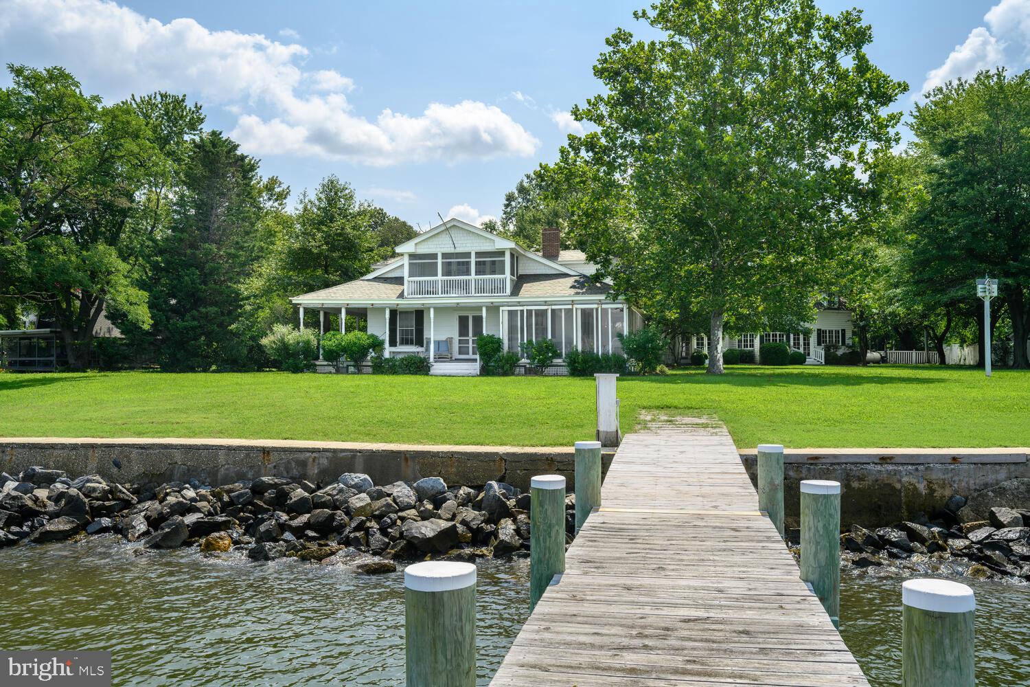 9998 WADES FARM LANE