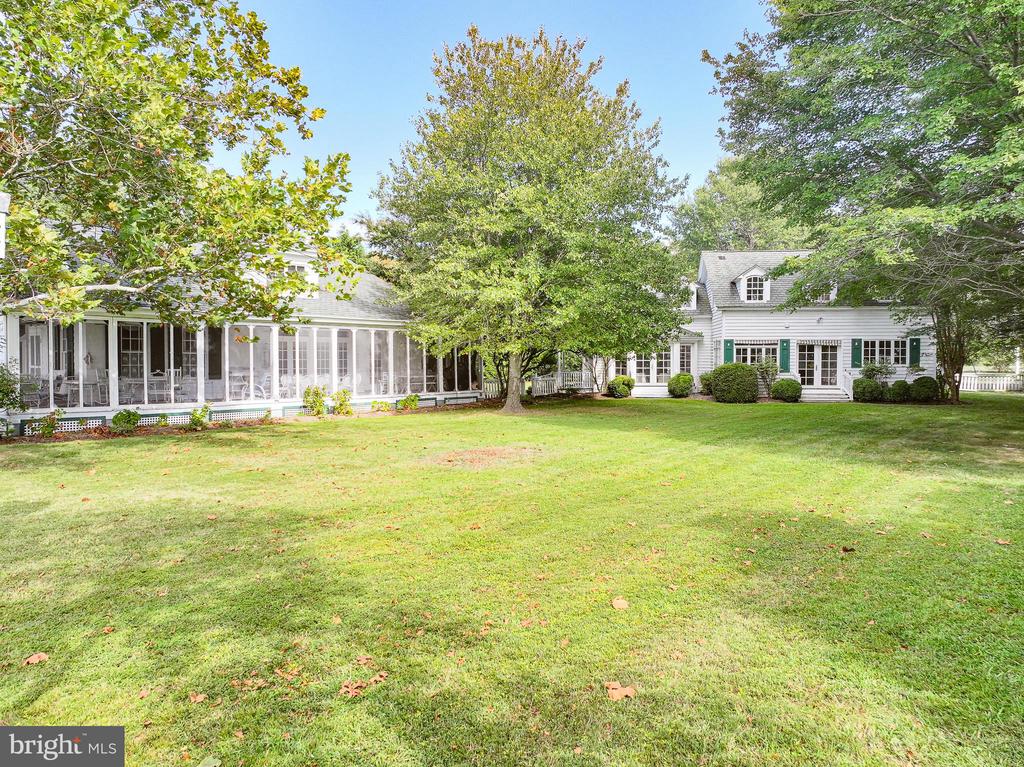 9998 WADES FARM LANE