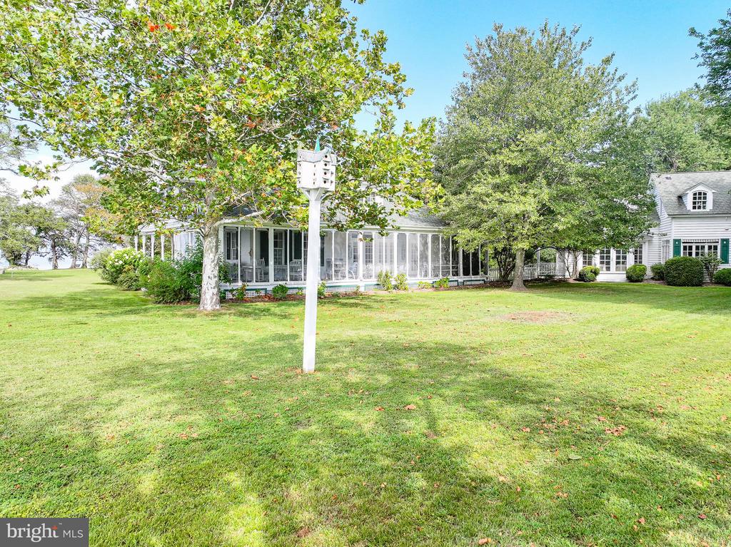 9998 WADES FARM LANE