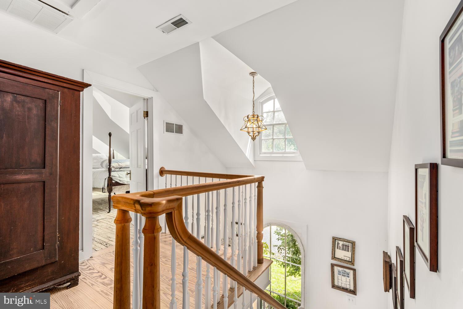 9998 WADES FARM LANE