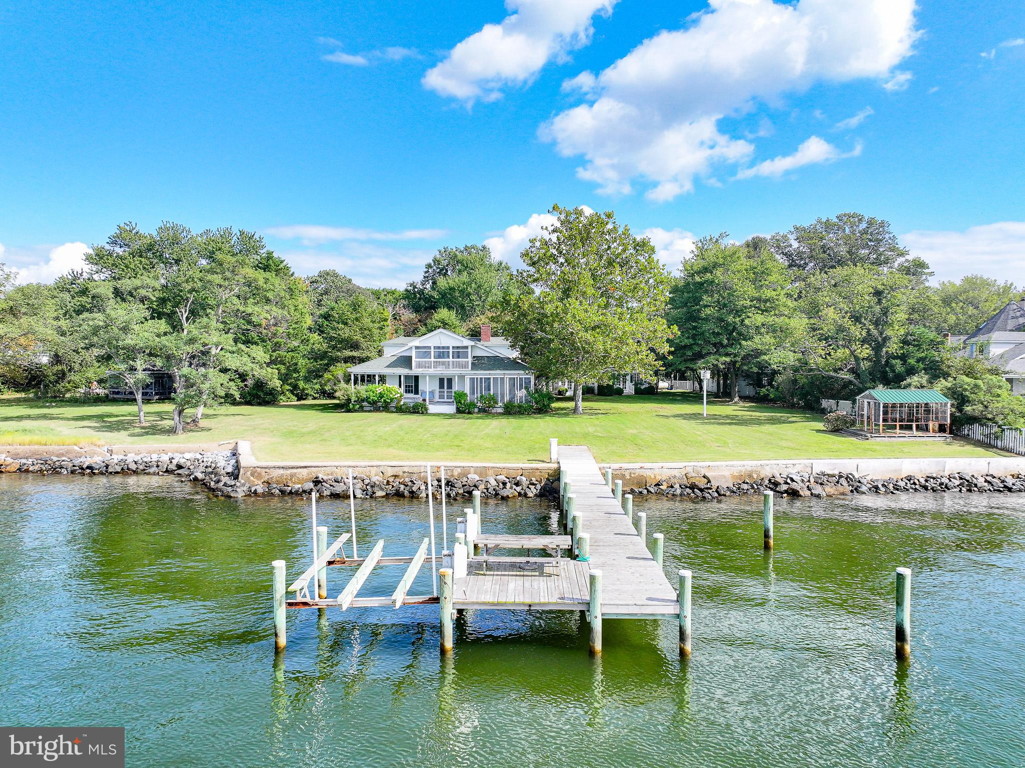9998 WADES FARM LANE