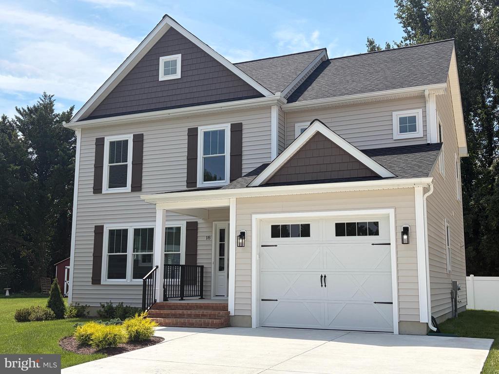 18 SANDY LANE
