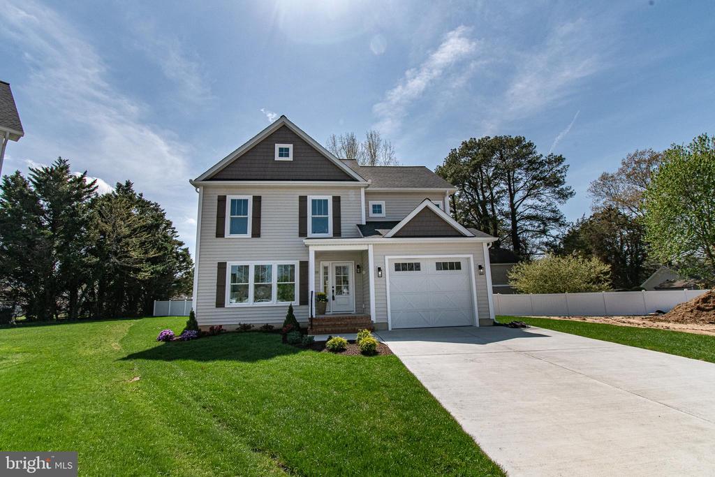18 SANDY LANE