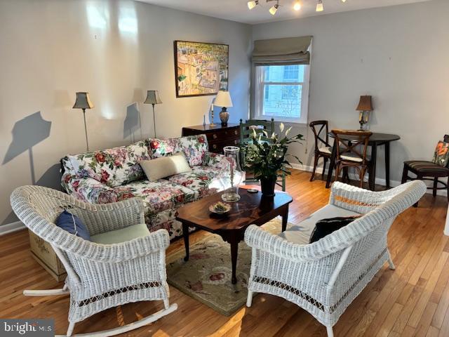 303 MARKET STREET 4