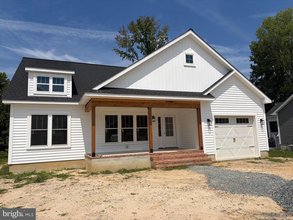 13 SANDY LANE
