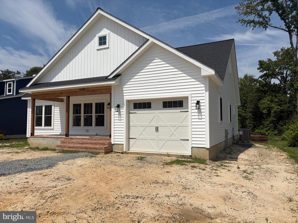 13 SANDY LANE