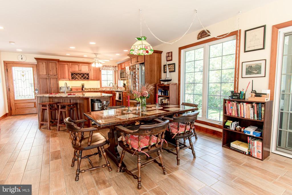 6271 NEAVITT MANOR ROAD