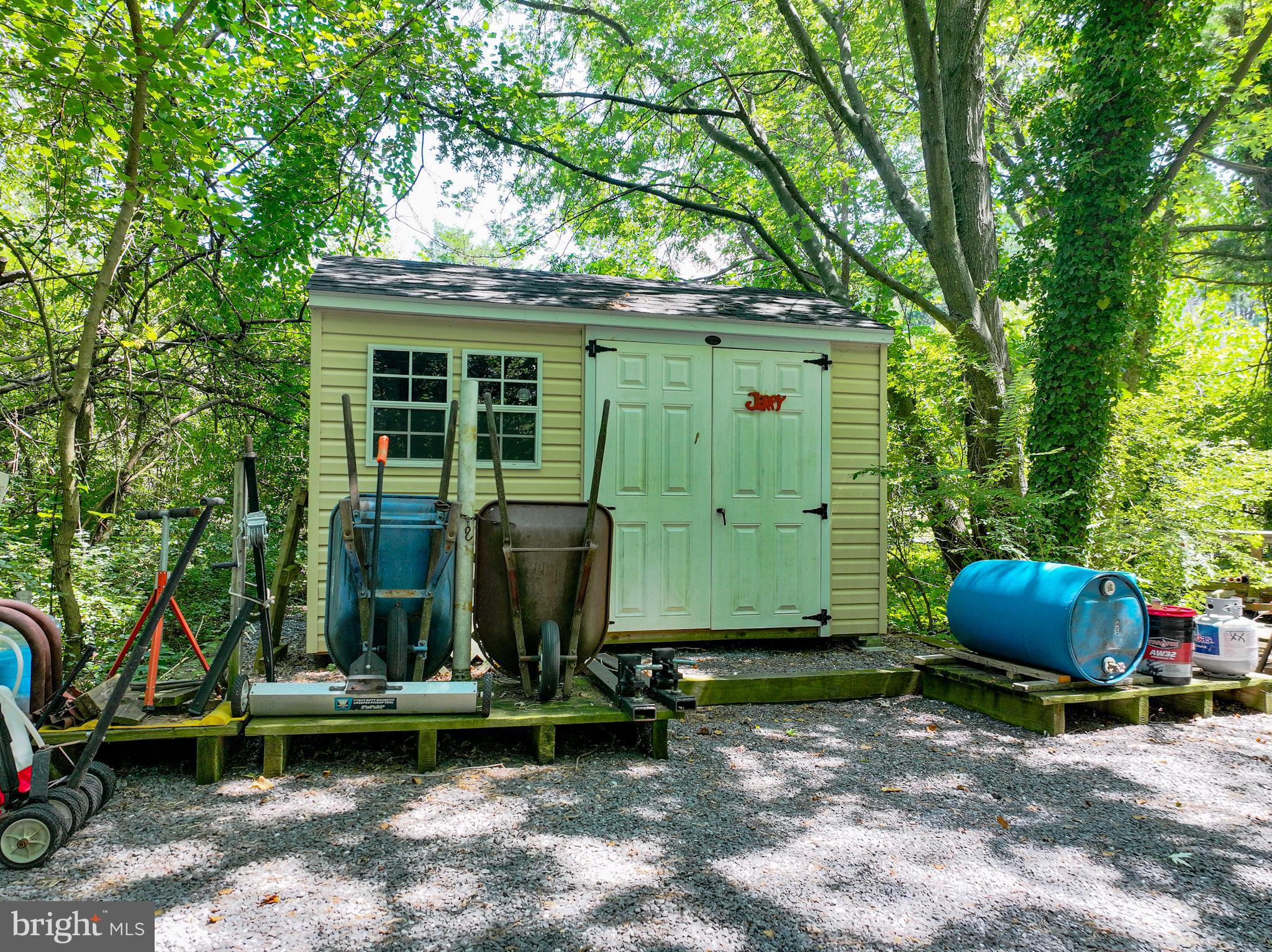 6271 NEAVITT MANOR ROAD