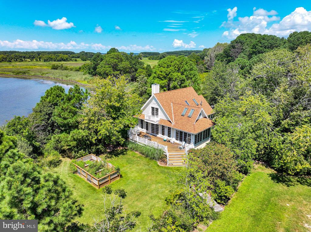 6271 NEAVITT MANOR ROAD