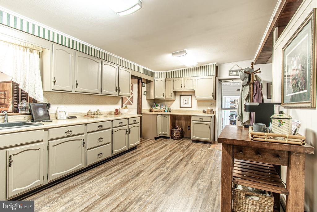 27240 HAYWARD TRAIL