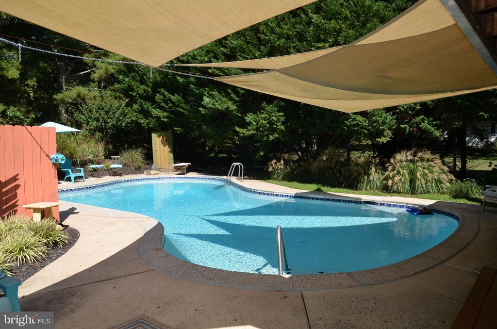 27240 HAYWARD TRAIL