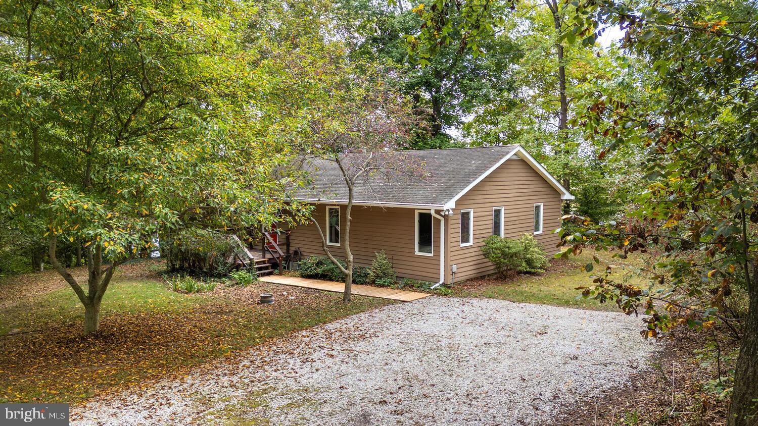 9059 HIGH BANKS DRIVE