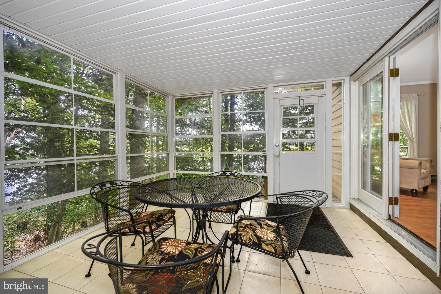 9059 HIGH BANKS DRIVE