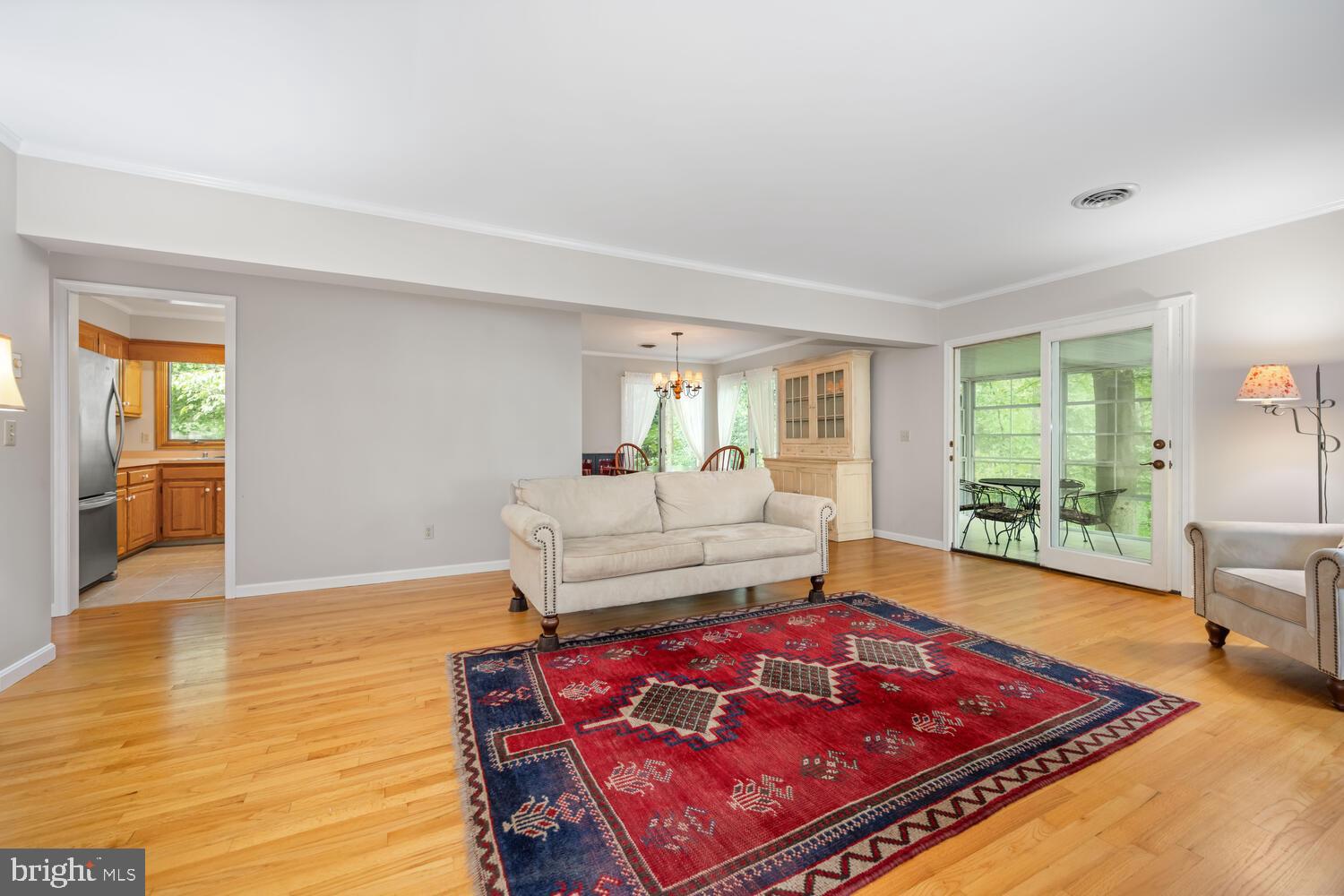 9059 HIGH BANKS DRIVE