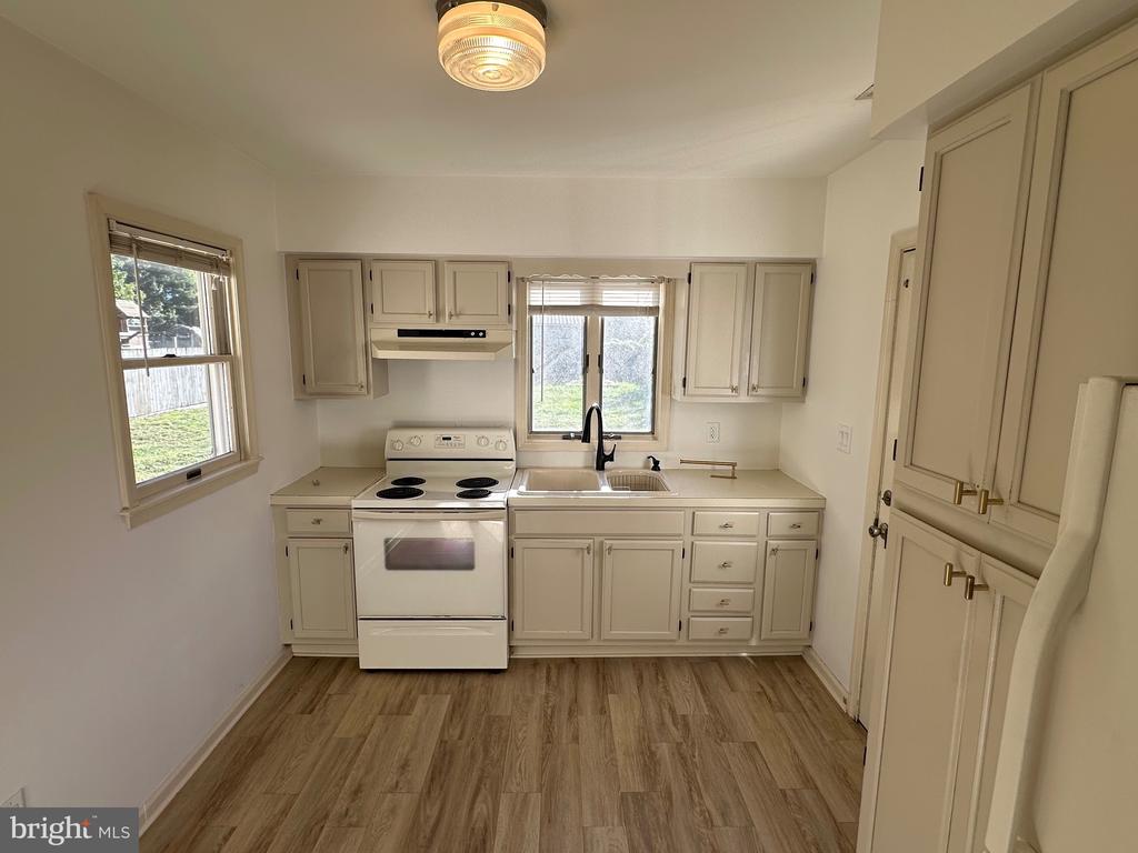 16 WRIGHTSON AVENUE