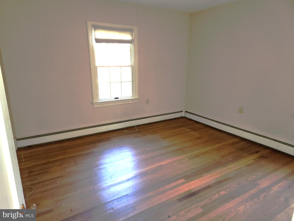 28538 EDGEMERE ROAD