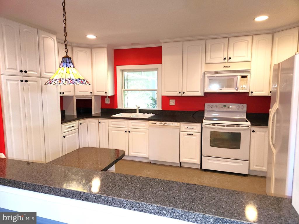 28538 EDGEMERE ROAD