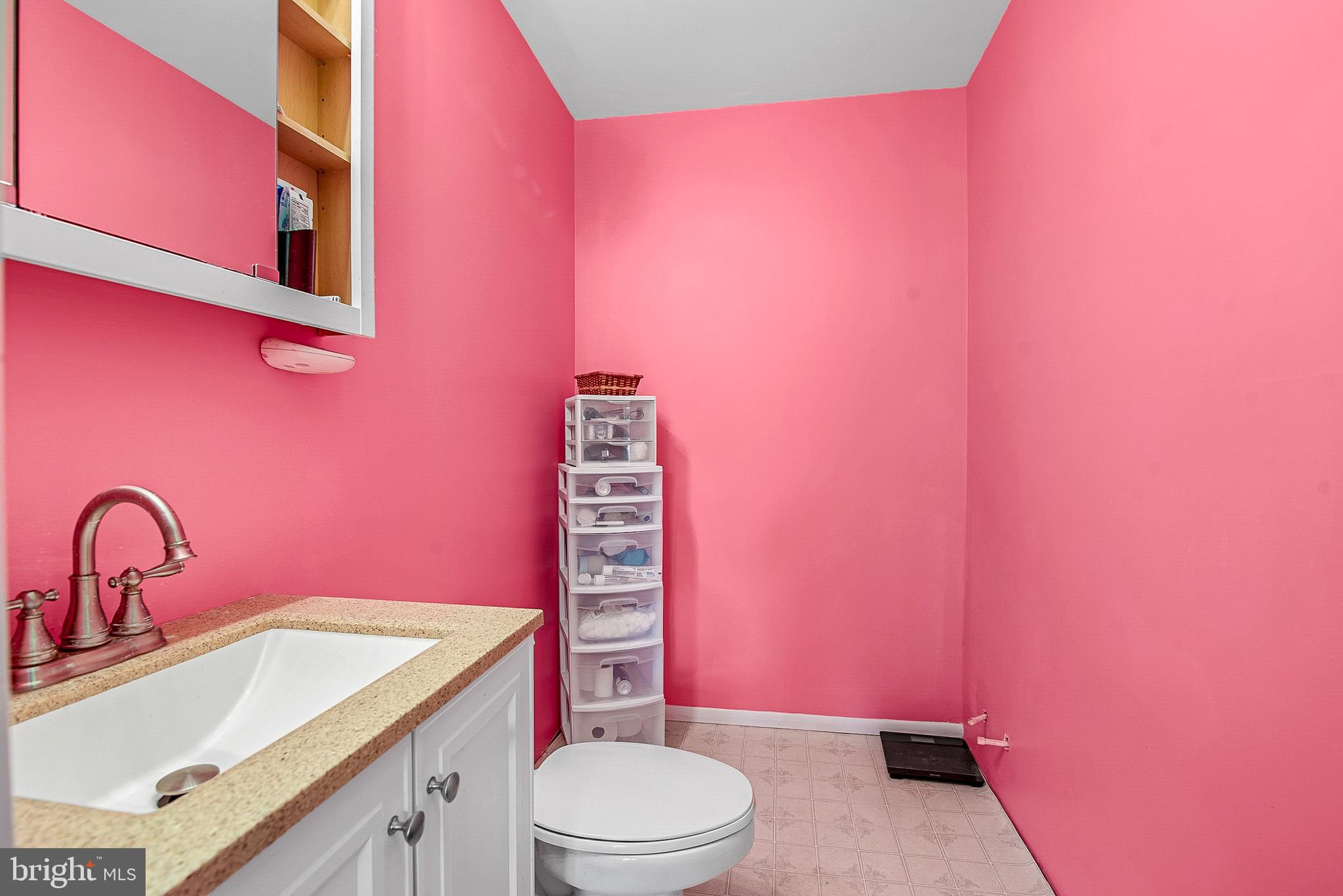 9134 HONEYSUCKLE DRIVE