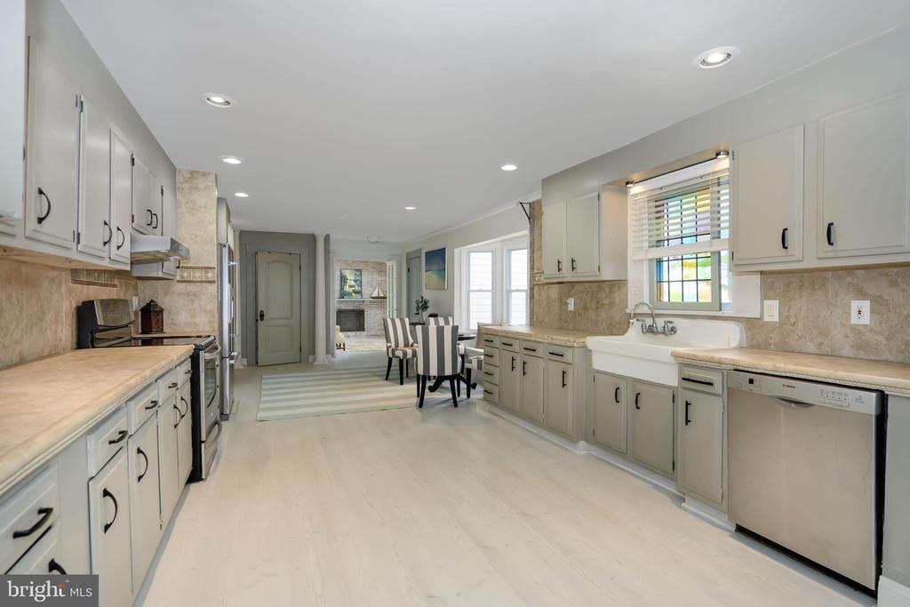 2669 OCEAN GATEWAY