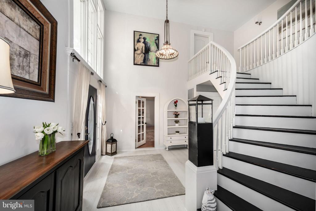 2669 OCEAN GATEWAY