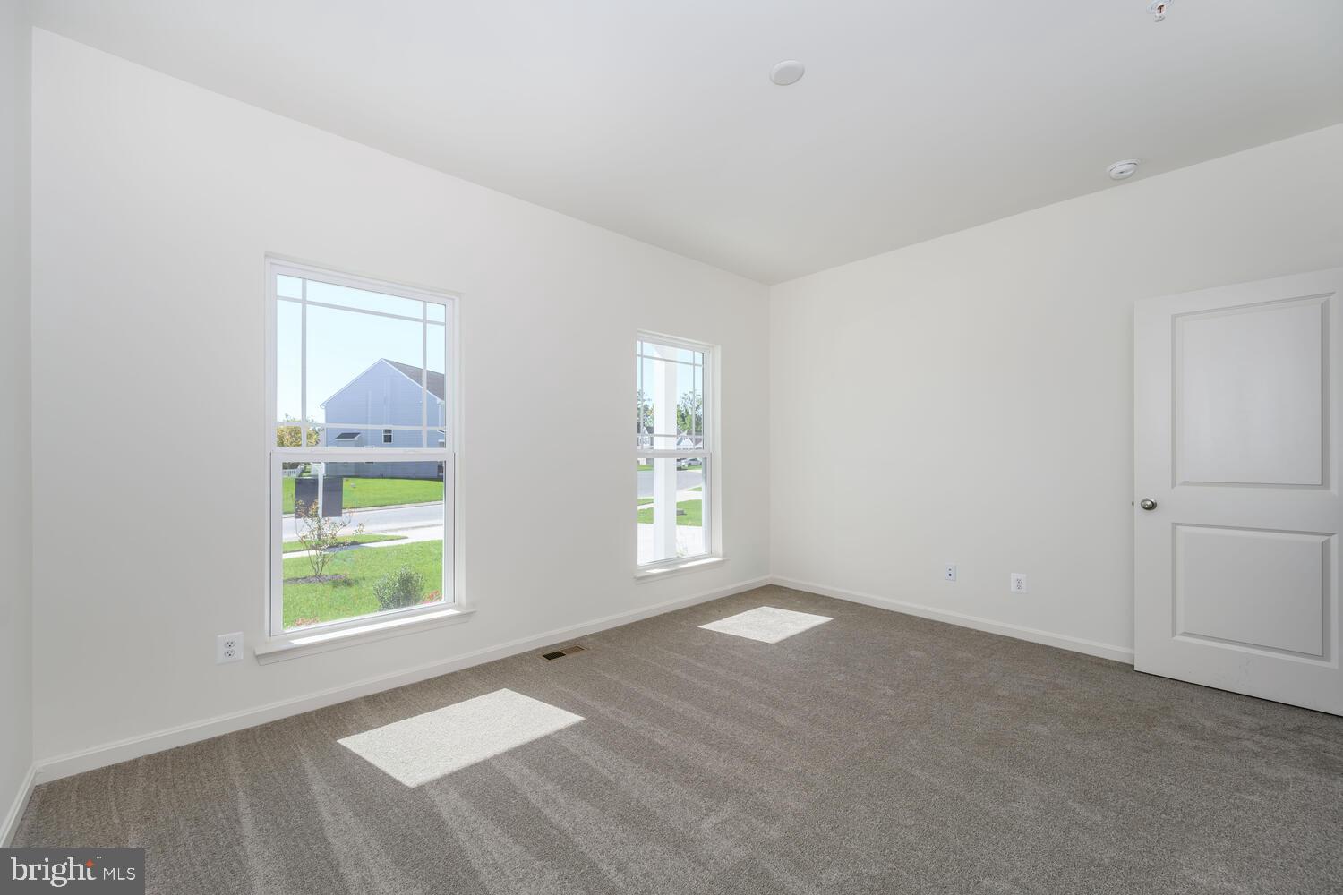 5648 TRAFALGAR CIRCLE