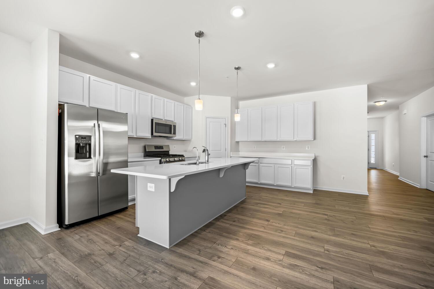 5648 TRAFALGAR CIRCLE