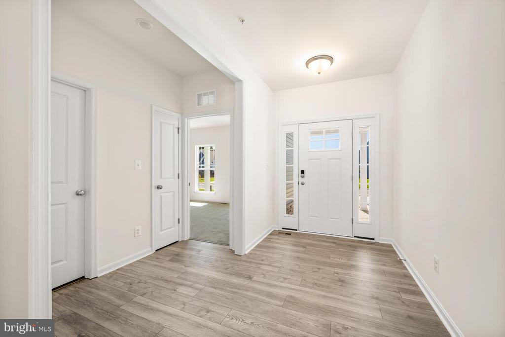 5648 TRAFALGAR CIRCLE