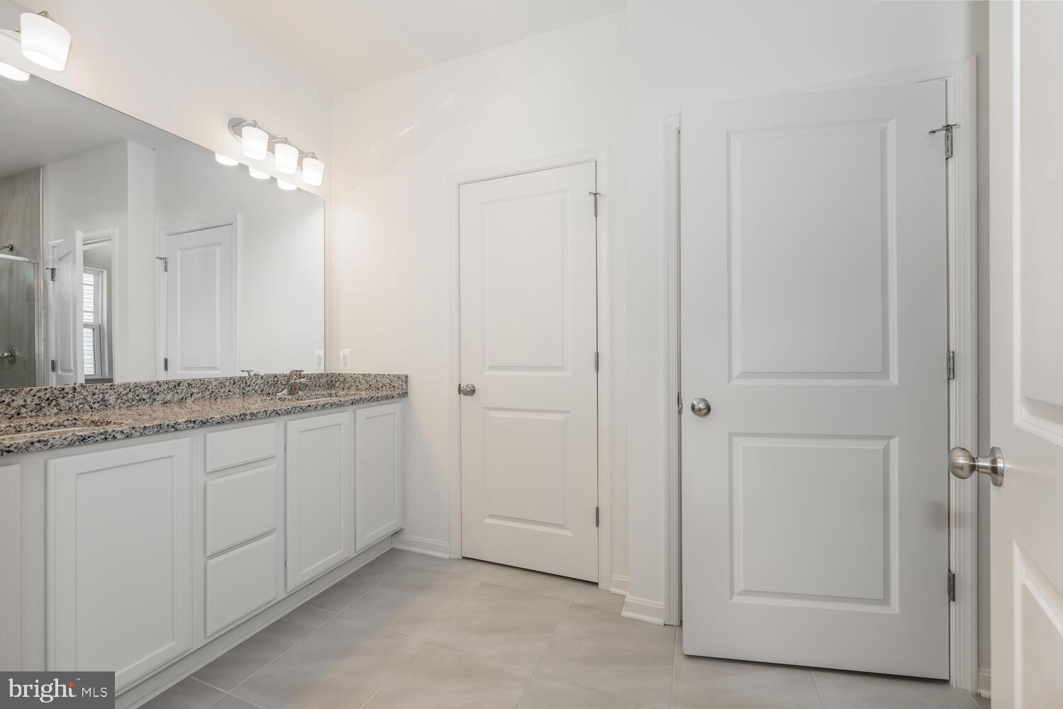 5648 TRAFALGAR CIRCLE