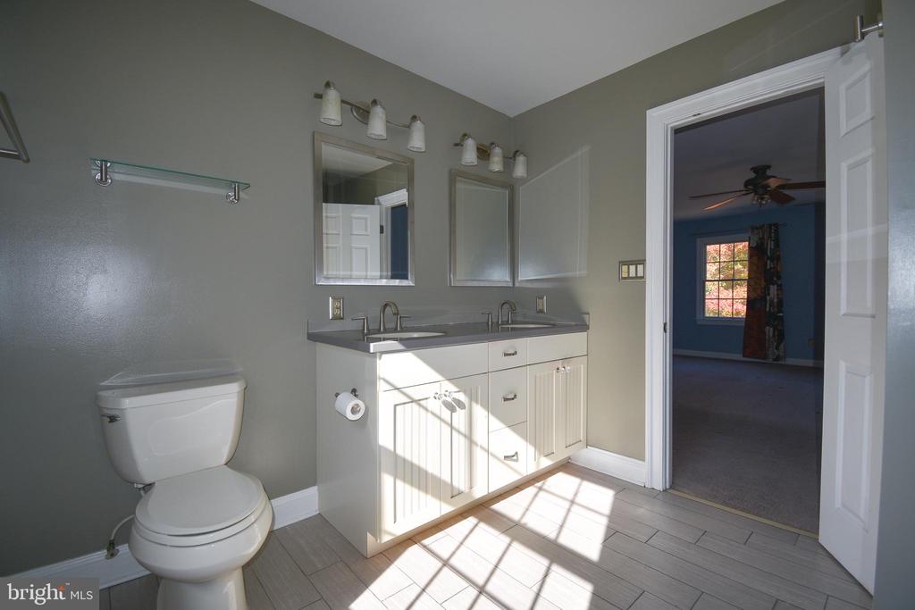 8388 COLONY CIRCLE
