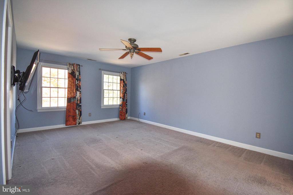 8388 COLONY CIRCLE
