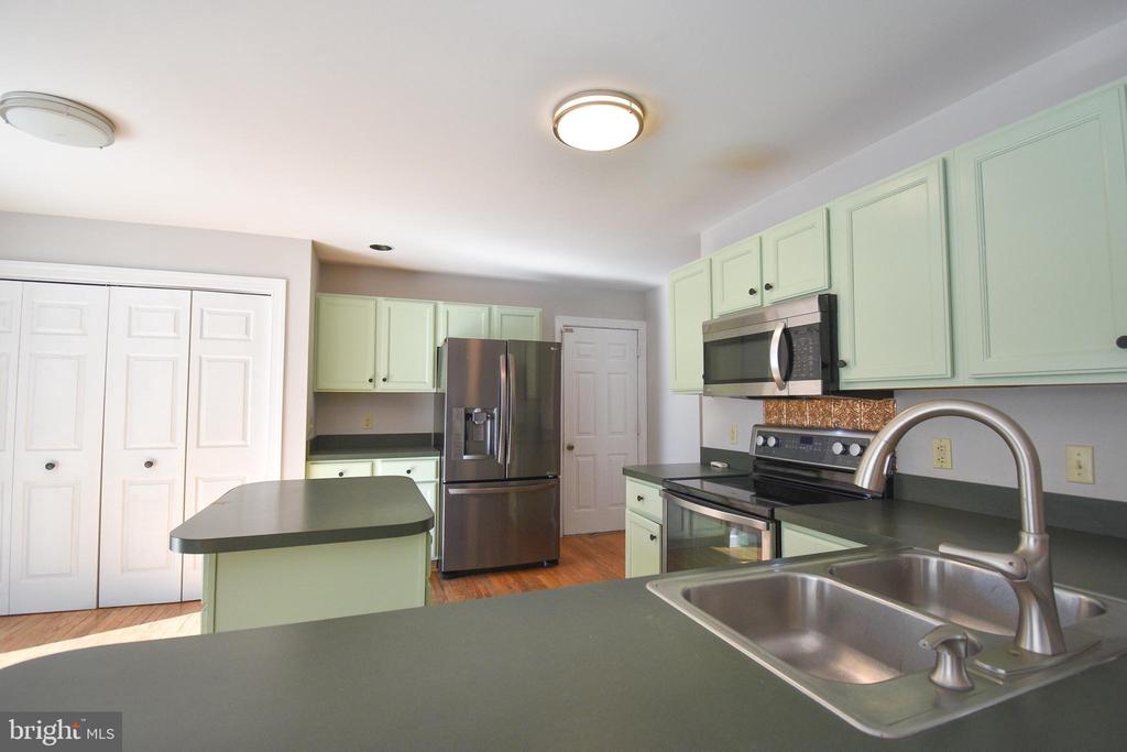 8388 COLONY CIRCLE
