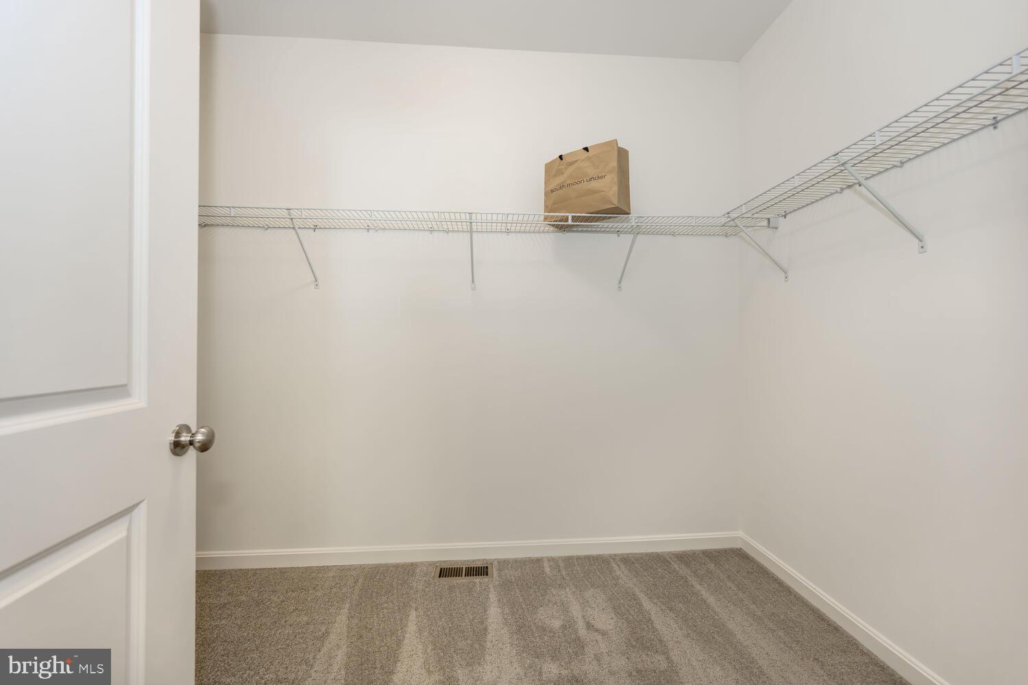 5654 TRAFALGAR CIRCLE