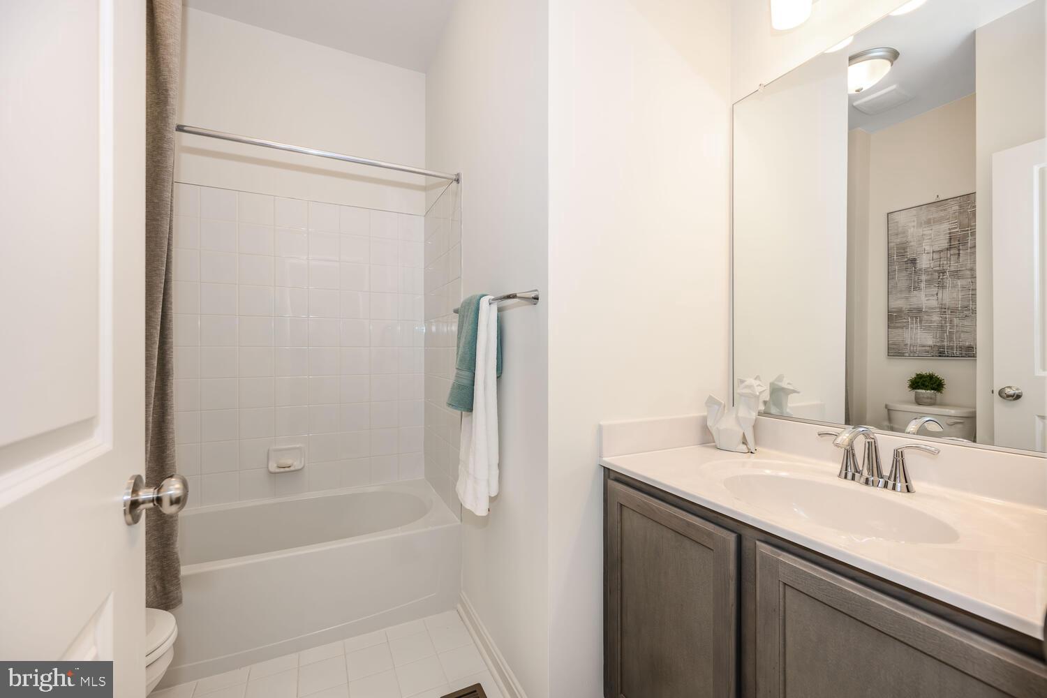 5654 TRAFALGAR CIRCLE