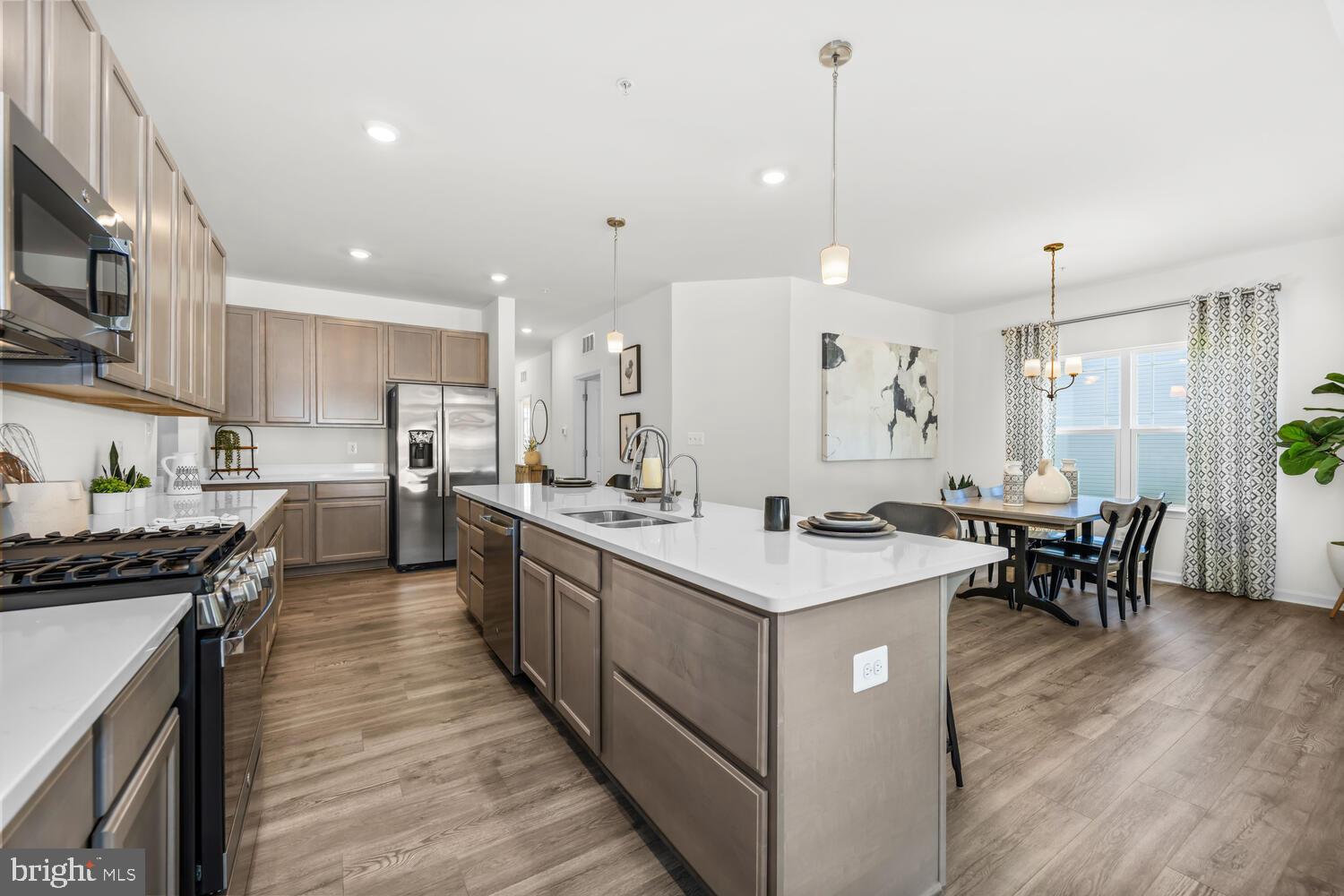 5654 TRAFALGAR CIRCLE