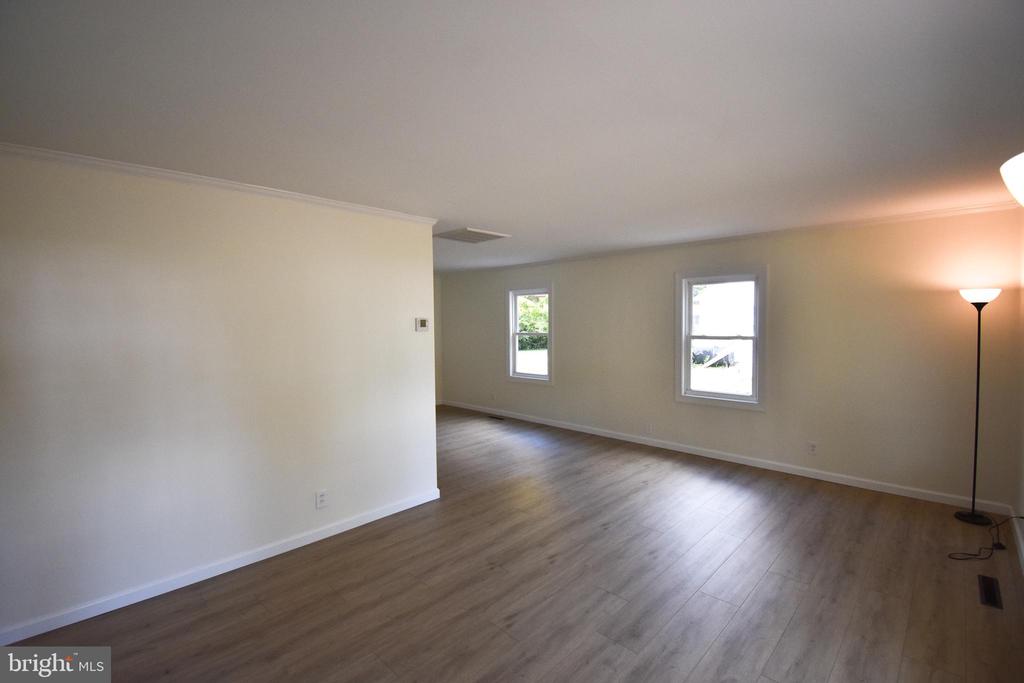 106 SYCAMORE AVENUE