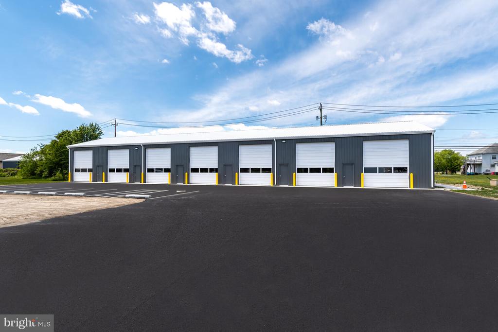 8338 ELLIOTT ROAD