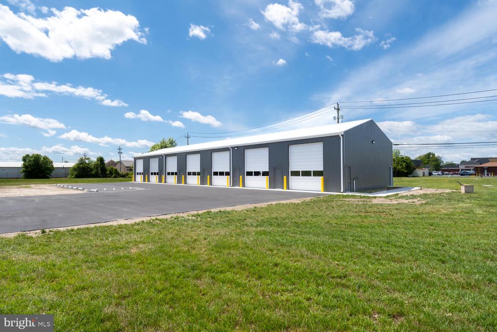 8338 ELLIOTT ROAD