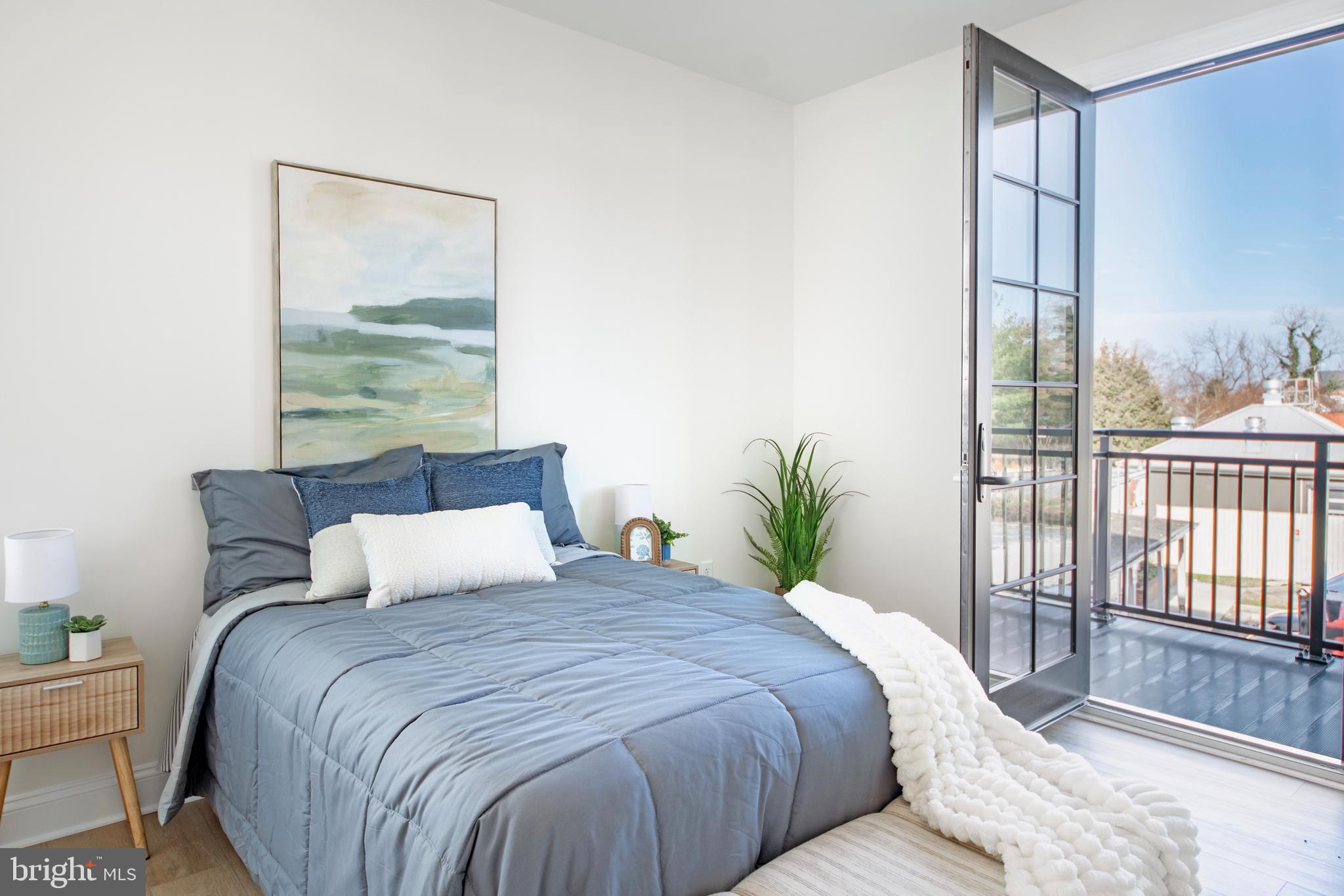 123 S WASHINGTON ST 201