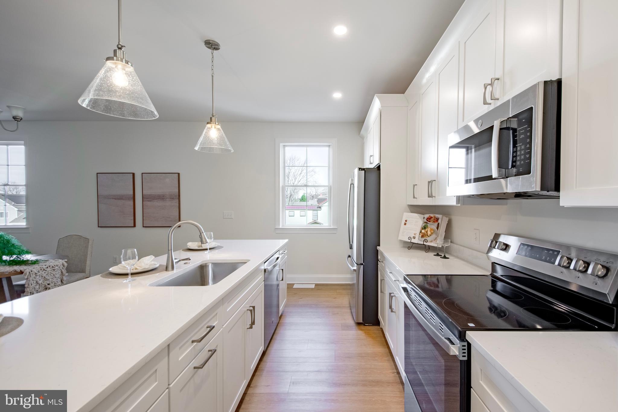 123 S WASHINGTON ST 201