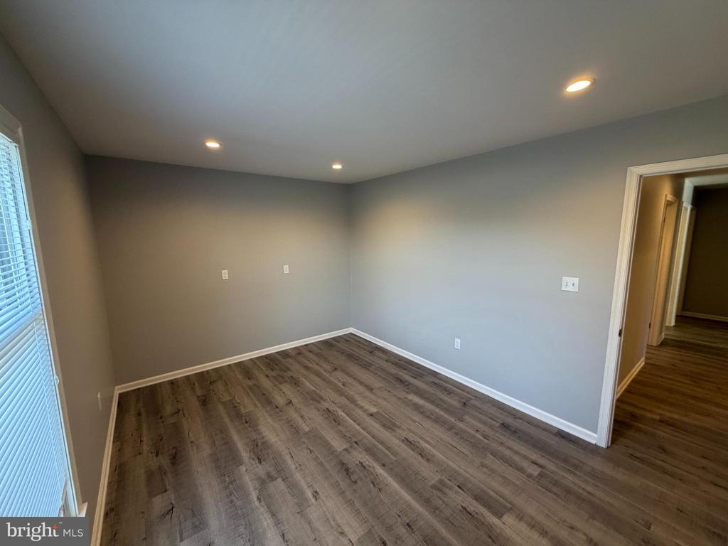 404 MARVEL COURT