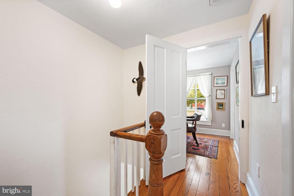 206 N MORRIS STREET