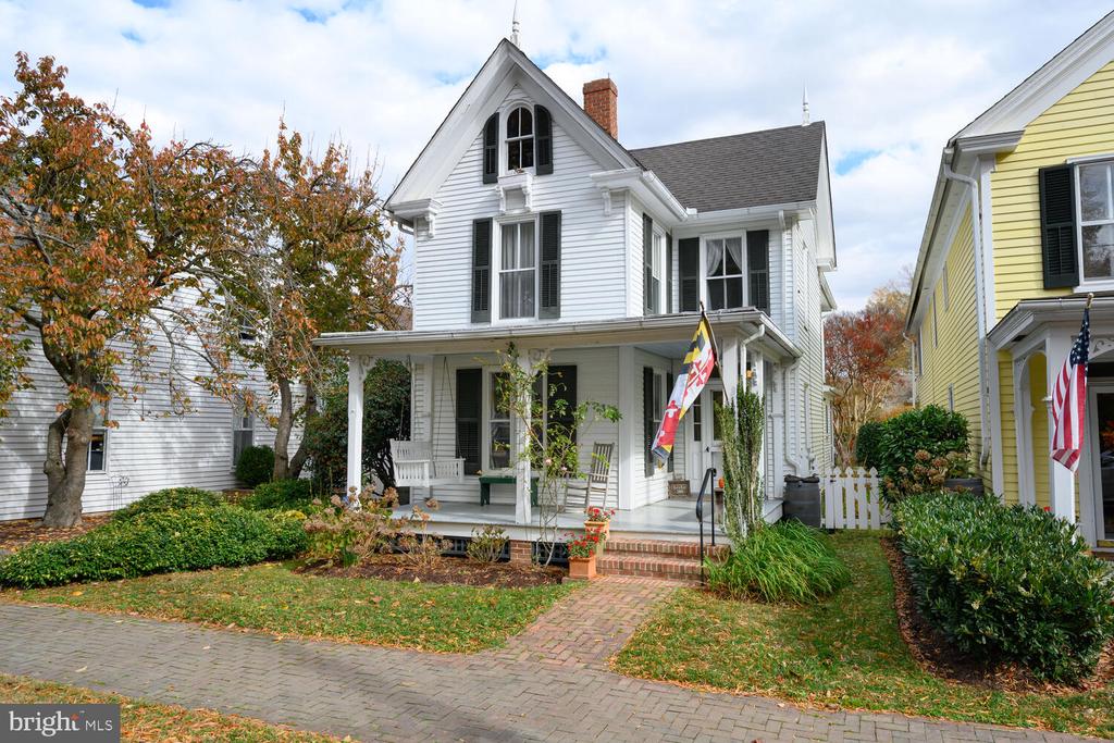 206 N MORRIS STREET